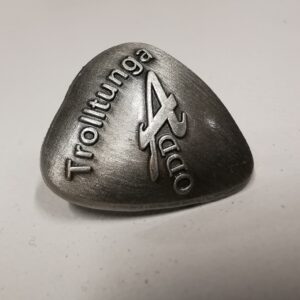 Pins, Trolltunga. Zilver Neckless